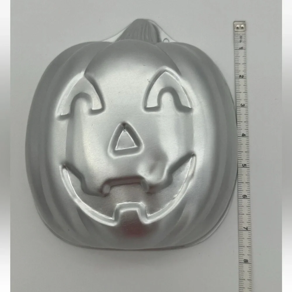 Wilton Halloween 3D Stand Up JACK-O-LANTERN Pumpkin Baking Cake Pan Vintage